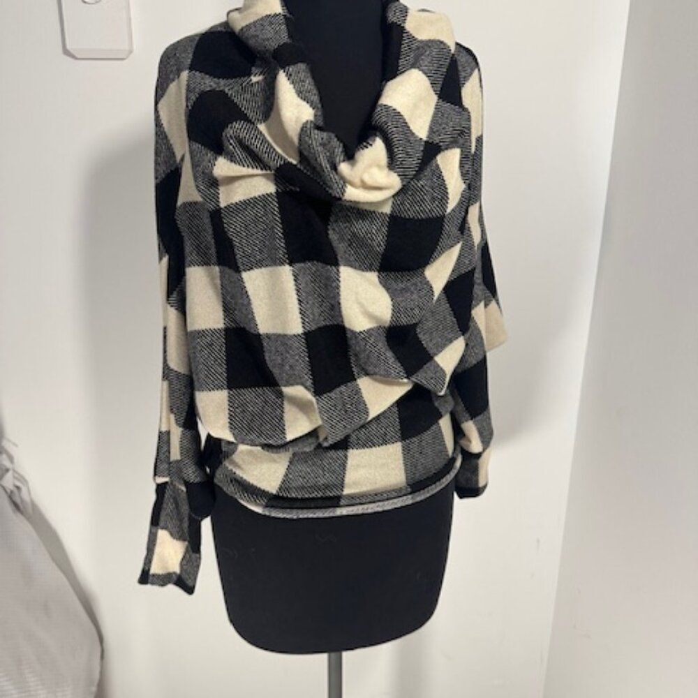 ***** MTS Black and Cream Plaid Cowl Neck Top   8600  Small  NWT Boutique